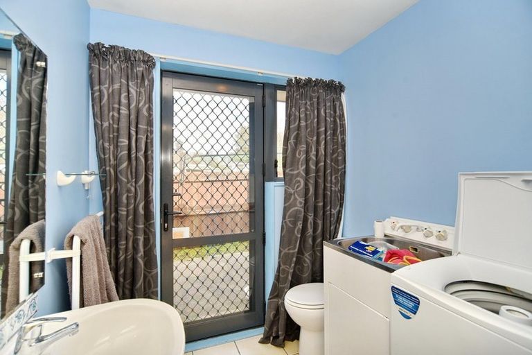 Photo of property in 1 Roche Avenue, Upper Riccarton, Christchurch, 8041