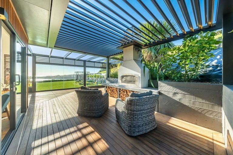 Photo of property in 13 Manapouri Lane, Aotea, Porirua, 5024