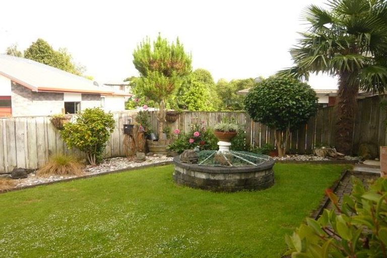 Photo of property in 18 Silhouette Way, Western Heights, Hamilton, 3200