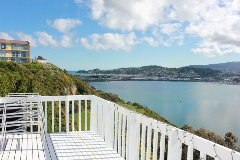 Photo of property in 27 Kaikoura Street, Maupuia, Wellington, 6022