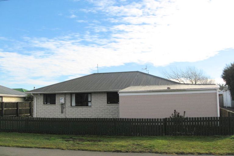 Photo of property in 2/64 Blake Street, New Brighton, Christchurch, 8061