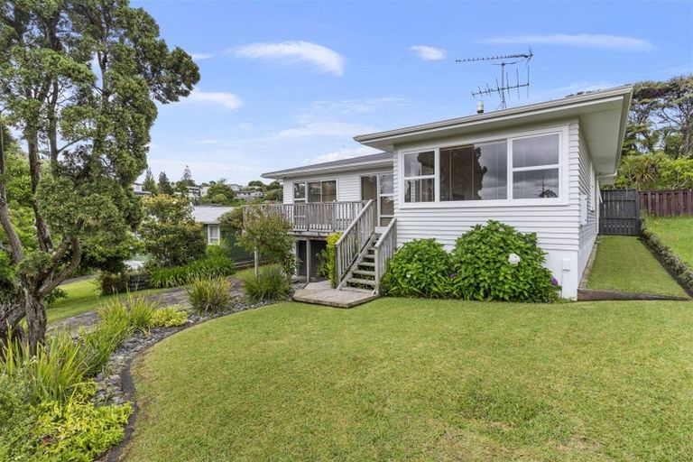 Photo of property in 16 Juniper Road, Sunnynook, Auckland, 0620