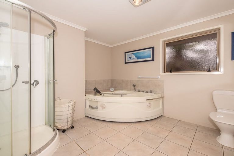 Photo of property in 42 Peel Street, Westport, 7825