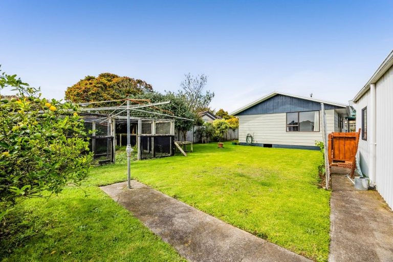 Photo of property in 38 Glamis Avenue, Bell Block, New Plymouth, 4312