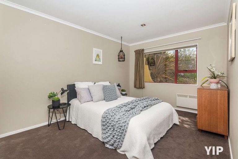Photo of property in 1 Comber Place, Johnsonville, Wellington, 6037