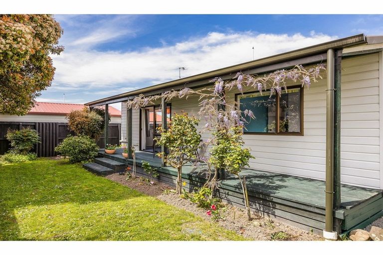 Photo of property in 53 Arcon Drive, Broomfield, Christchurch, 8042