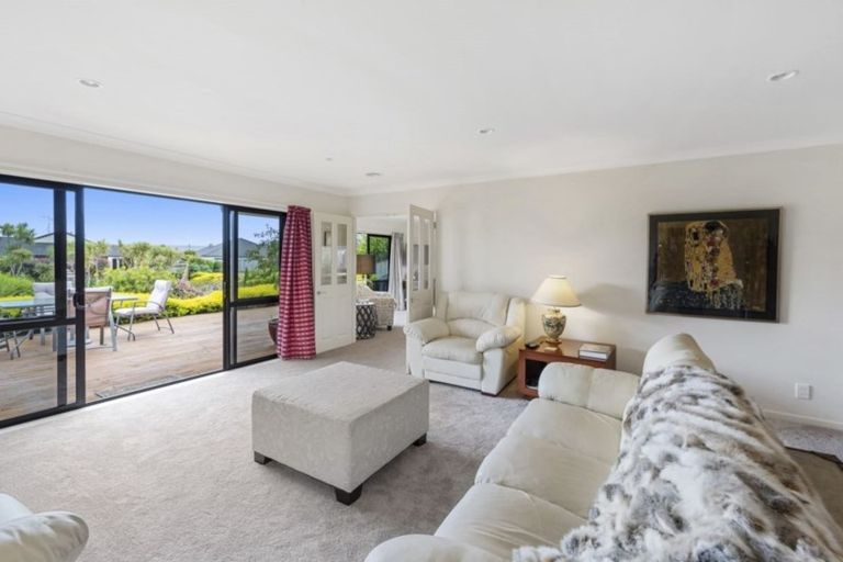 Photo of property in 38 Monarch Place, Paraparaumu Beach, Paraparaumu, 5032