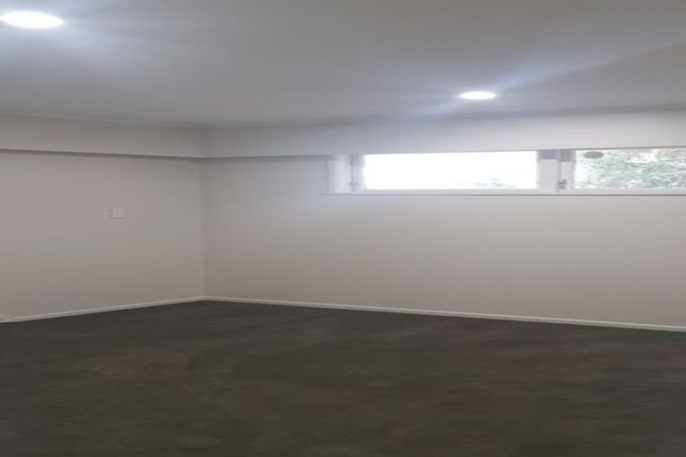 Photo of property in 27a Manuroa Road, Takanini, 2112