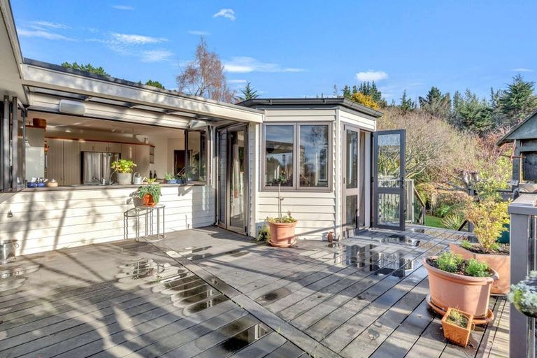 Photo of property in 27 Awatea Terrace, Lynmore, Rotorua, 3010