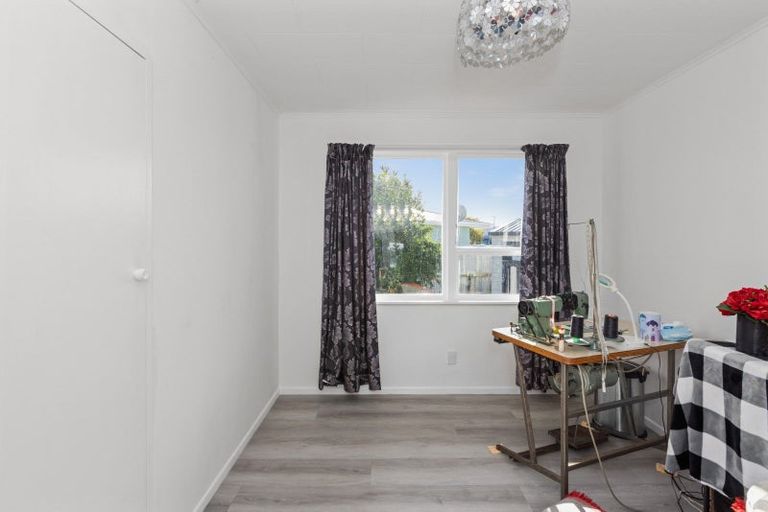 Photo of property in 51 Coventry Avenue, Tamatea, Napier, 4112