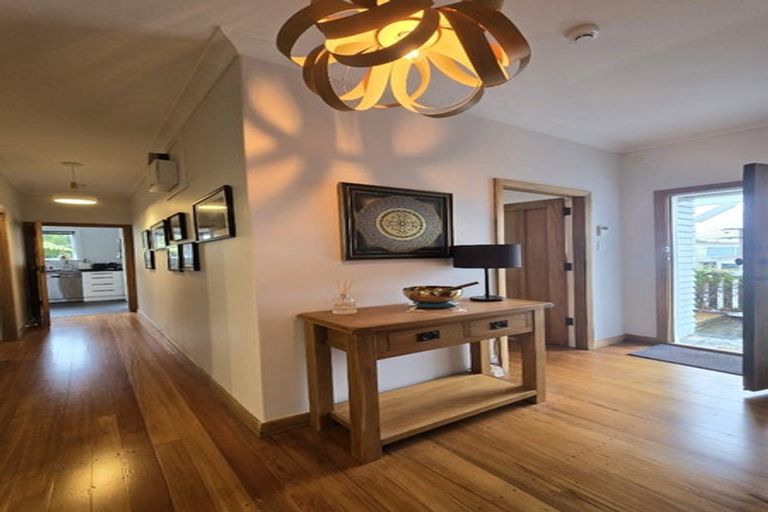 Photo of property in 106 Campbell Street, Karori, Wellington, 6012