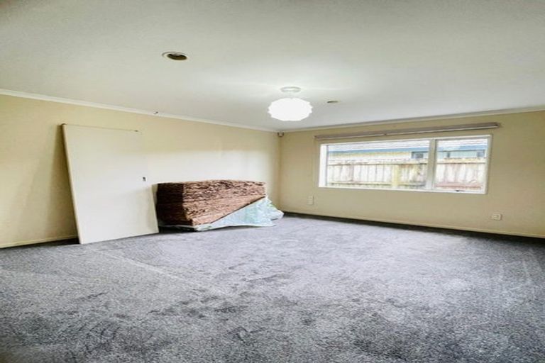 Photo of property in 53 Kayes Road, Pukekohe, 2120