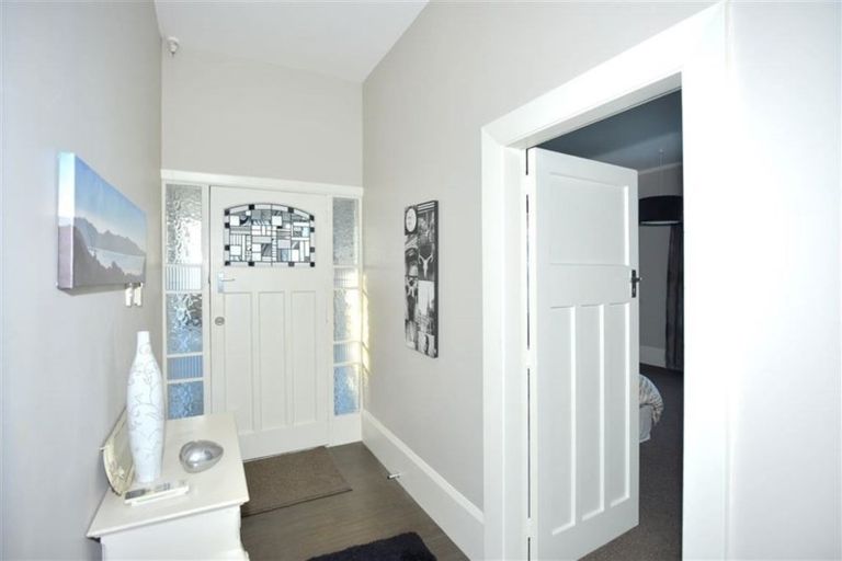 Photo of property in 51 Gresford Street, Edgeware, Christchurch, 8013