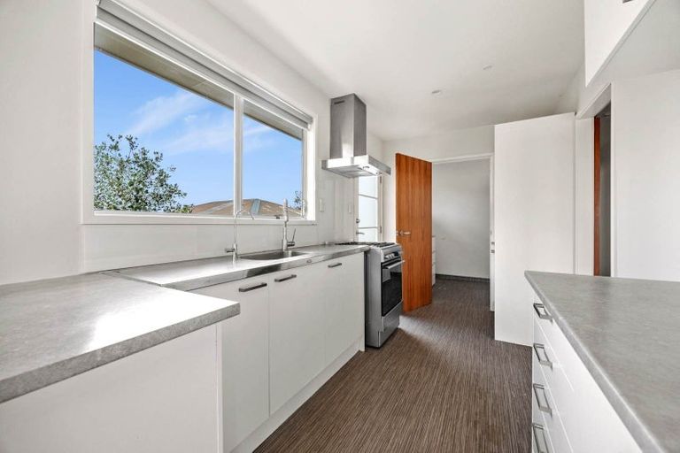 Photo of property in 2/25 Moire Road, Massey, Auckland, 0614