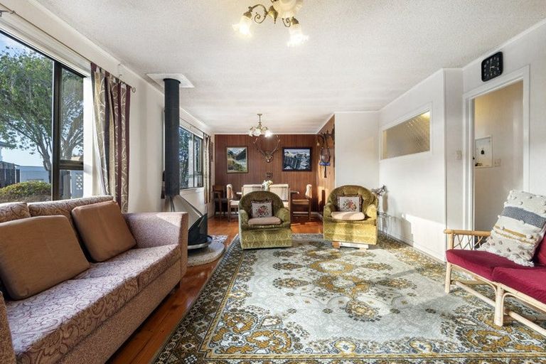 Photo of property in 16 Spencer Road, Pinehill, Auckland, 0632