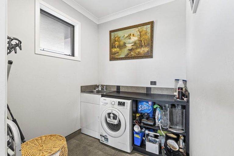 Photo of property in 10 Hanalin Drive, Marton, 4710