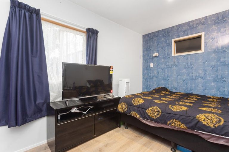 Photo of property in 161 Don Buck Road, Massey, Auckland, 0614