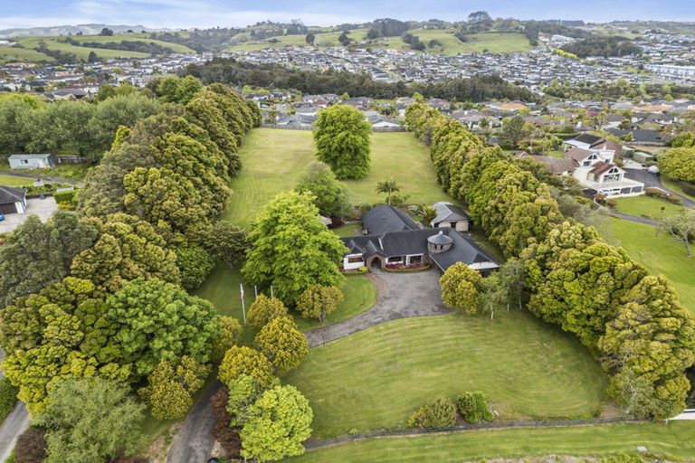 Photo of property in 11 Gracechurch Drive, Flat Bush, Auckland, 2016