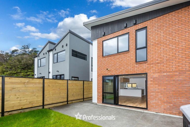 Photo of property in 3 Joseph Bolton Crescent, Trentham, Upper Hutt, 5018