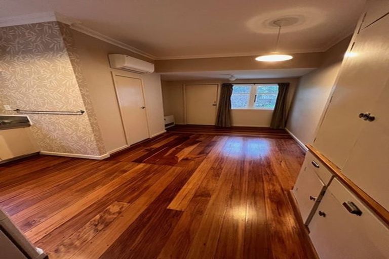 Photo of property in 16 Athens Street, Miramar, Wellington, 6022