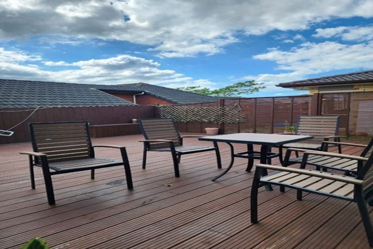 Photo of property in 13 Carrick Glen Avenue, Flat Bush, Auckland, 2019