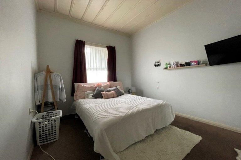 Photo of property in 2 Hamlet Street, Dannevirke, 4930