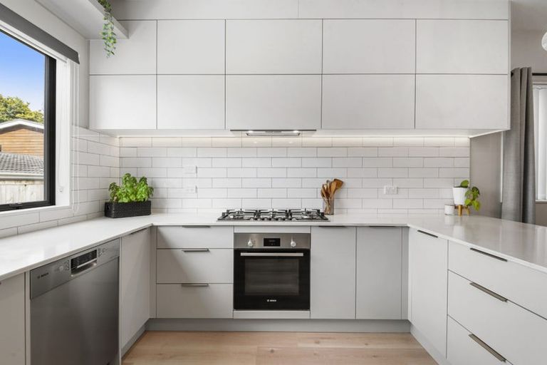 Photo of property in 9c Totara Grove, Hillcrest, Auckland, 0627