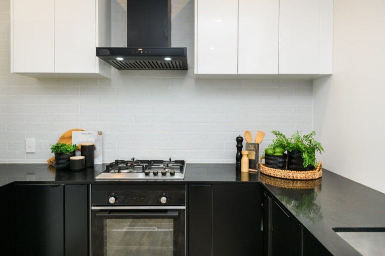 Photo of property in 31 Dunk Place, Milson, Palmerston North, 4414