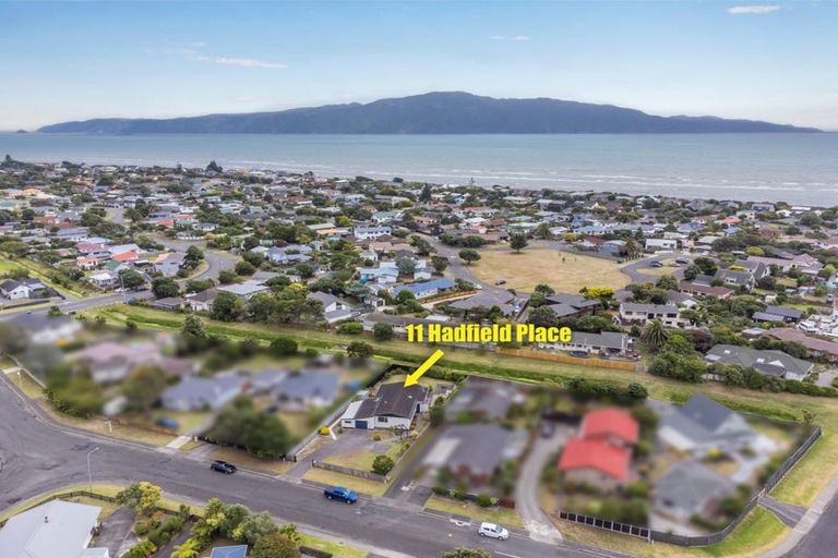 Photo of property in 11 Hadfield Place, Paraparaumu Beach, Paraparaumu, 5032
