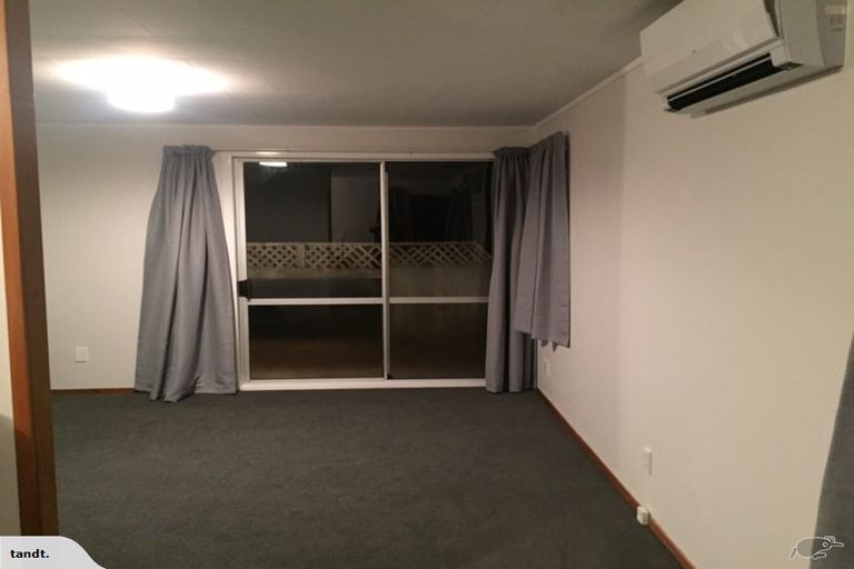 Photo of property in 20 Glenfinn Place, Massey, Auckland, 0614
