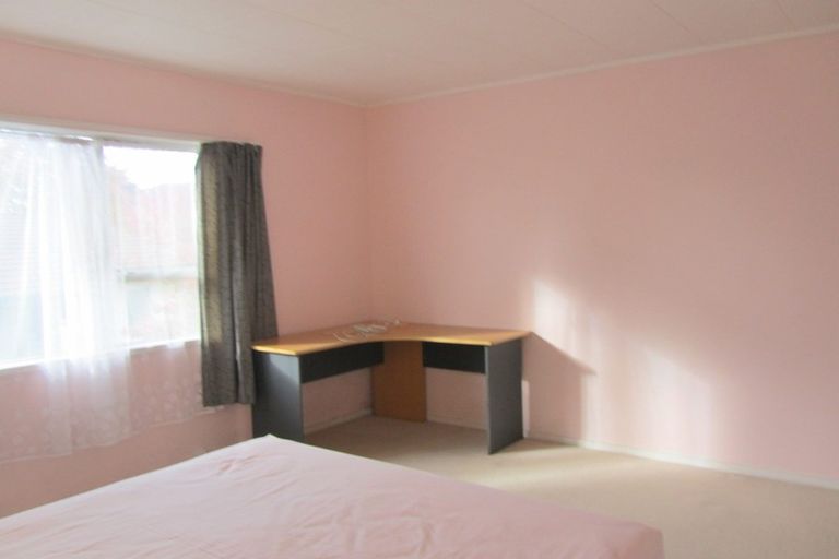 Photo of property in 26 Santiago Crescent, Unsworth Heights, Auckland, 0632