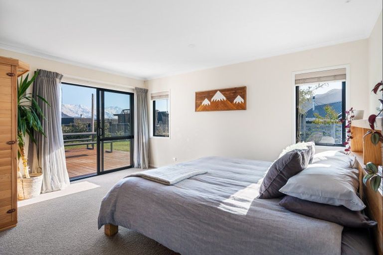 Photo of property in 59 Minaret Ridge, Wanaka, 9305