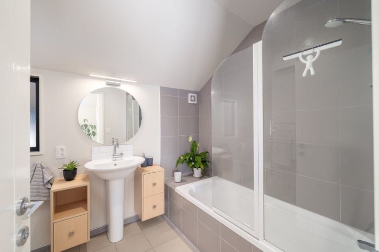 Photo of property in 142a Innes Road, St Albans, Christchurch, 8052