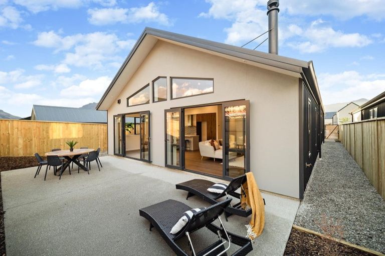 Photo of property in 15 Woolshed Road, Jacks Point, Queenstown, 9371