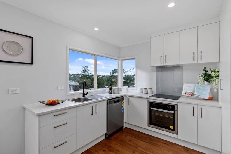 Photo of property in 2/48 Noeleen Street, Glenfield, Auckland, 0629