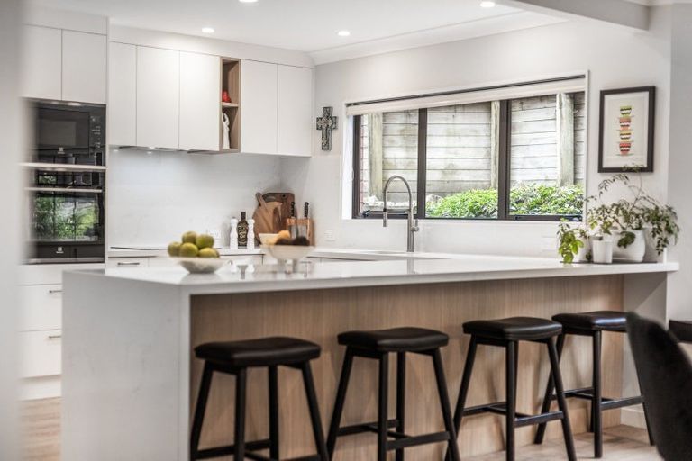 Photo of property in 25 Kilkelly Close, Tawa, Wellington, 5028