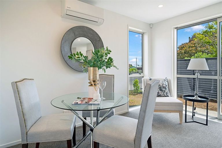 Photo of property in 14a Kirrie Avenue, Te Atatu South, Auckland, 0610