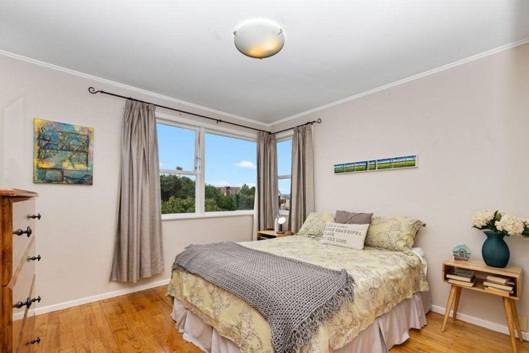 Photo of property in 14 Justin Place, Te Atatu Peninsula, Auckland, 0610