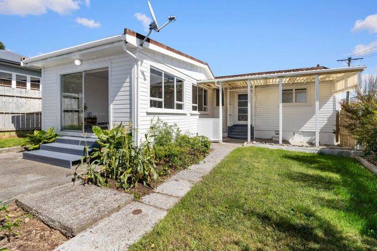 Photo of property in 401 Carrington Street, Upper Vogeltown, New Plymouth, 4310