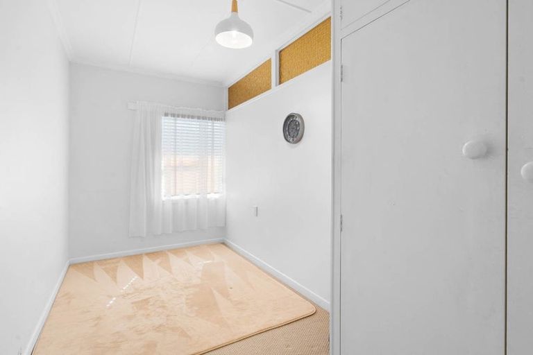 Photo of property in 2/184 Bucklands Beach Road, Bucklands Beach, Auckland, 2012