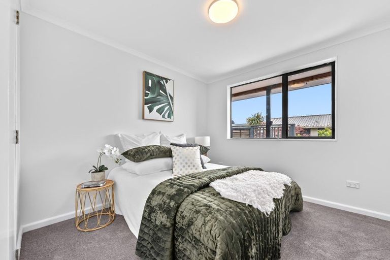 Photo of property in 54 Norana Road, Timberlea, Upper Hutt, 5018