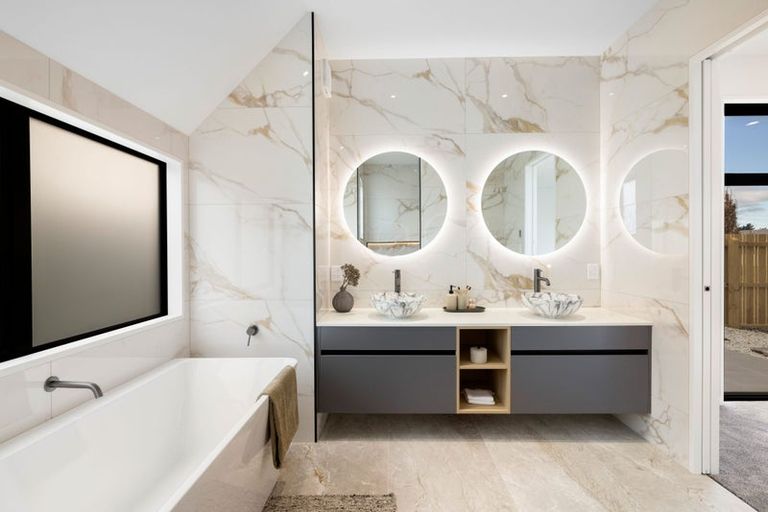 Photo of property in 2 Alan James Lane, Prebbleton, 7604