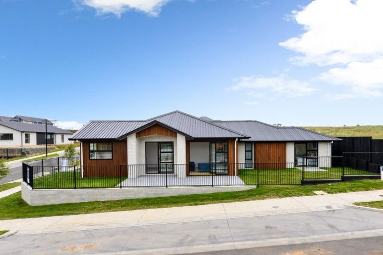 Photo of property in 15 Lucina Rise, Peacocke, Hamilton, 3206