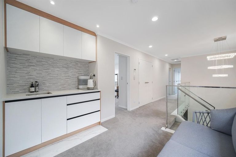 Photo of property in 47 Drumbuoy Drive, Flat Bush, Auckland, 2019