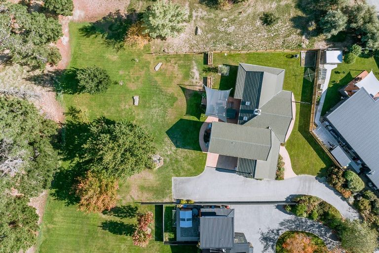 Photo of property in 32 Pisa Moorings Road, Mount Pisa, Cromwell, 9383