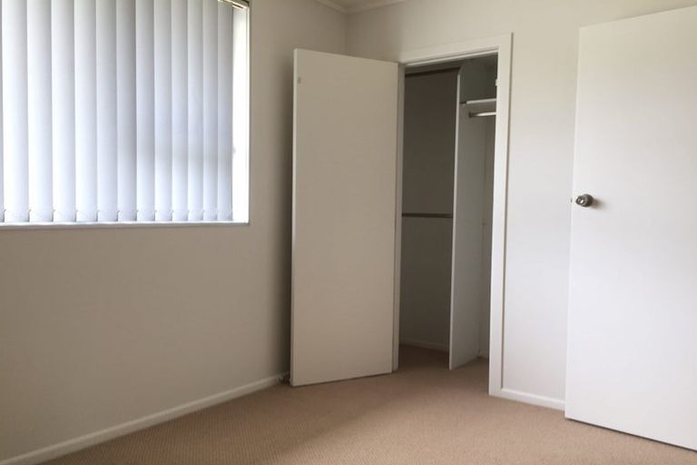 Photo of property in 2 Frank Evans Place, Henderson, Auckland, 0610