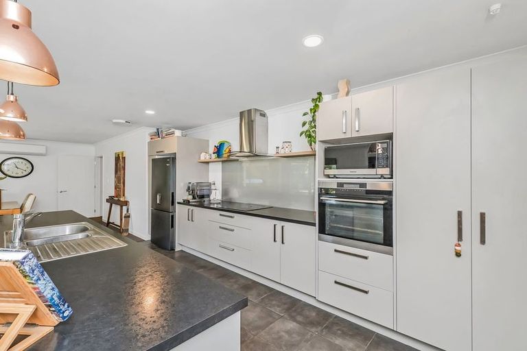 Photo of property in 12 Oak Tree Lane, Rolleston, 7614