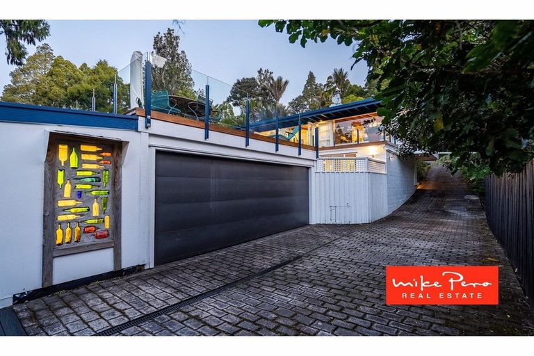 Photo of property in 258 Shaw Road, Titirangi, Auckland, 0604