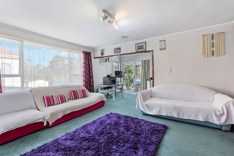 Photo of property in 70 Helena Street, Massey, Auckland, 0614