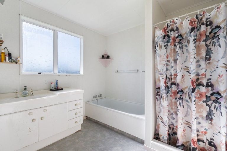 Photo of property in 23 Phillips Street, Sanson, 4817